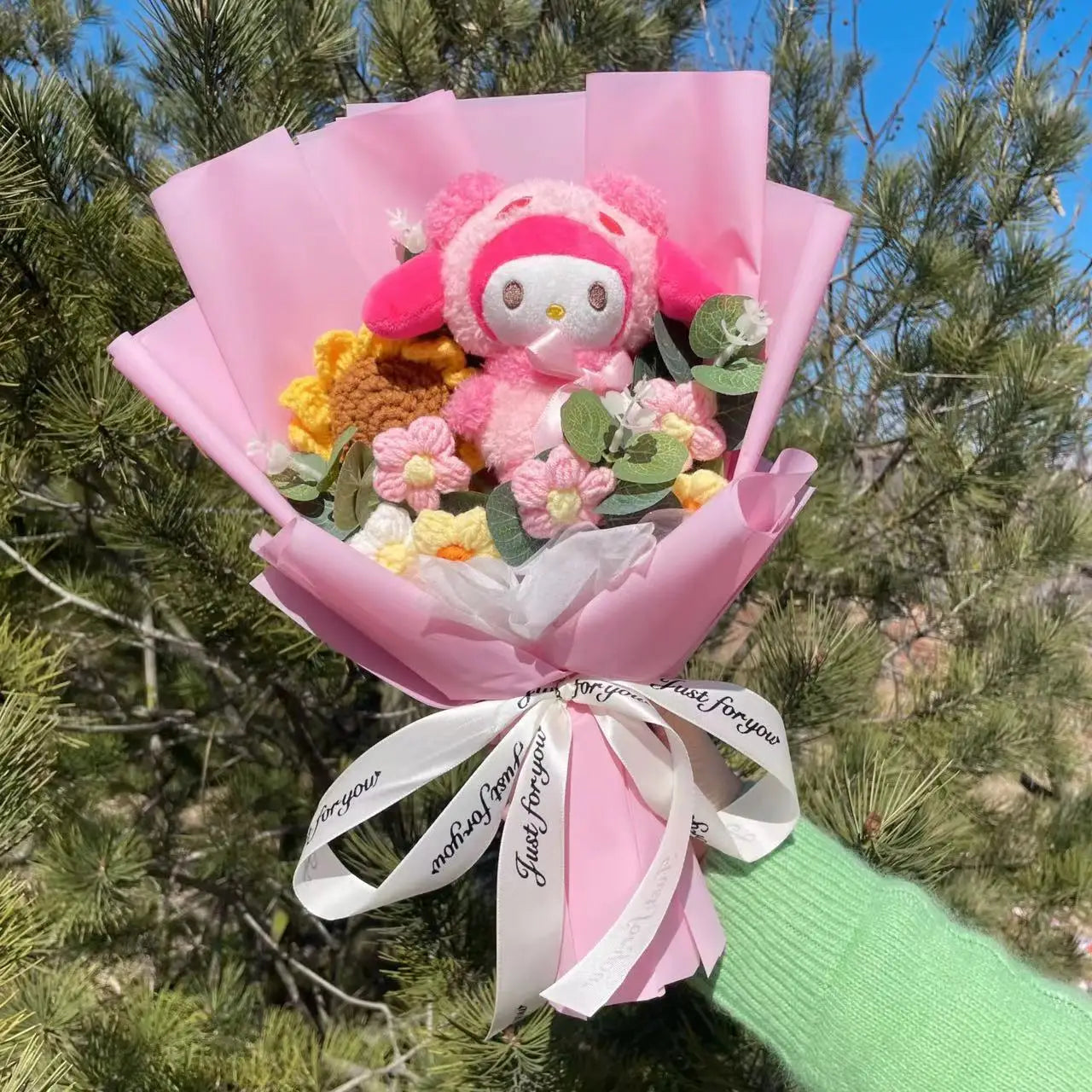 Hello Kitty Cat Dolls With Artificial Flowers